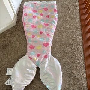 Nicole Miller White and Pink Home Blanket